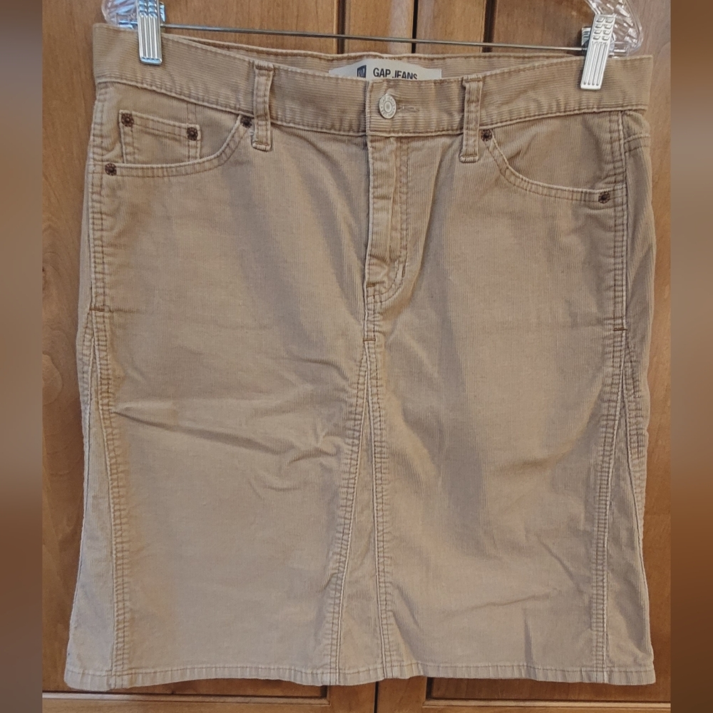 GUC | GAP Vintage Tan Corduroy Midi A-Line Skirt
